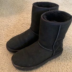 UGG: Classic Short II Boot